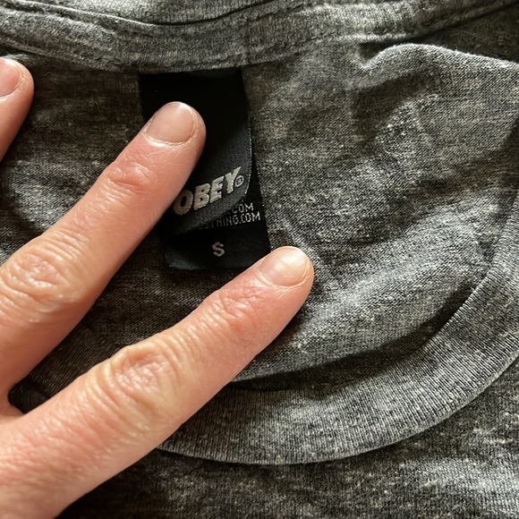 OBEY women’s vintage style SOFT Tshirt Tiger Pounce 🐅🐯🖤 - Picture 3 of 5